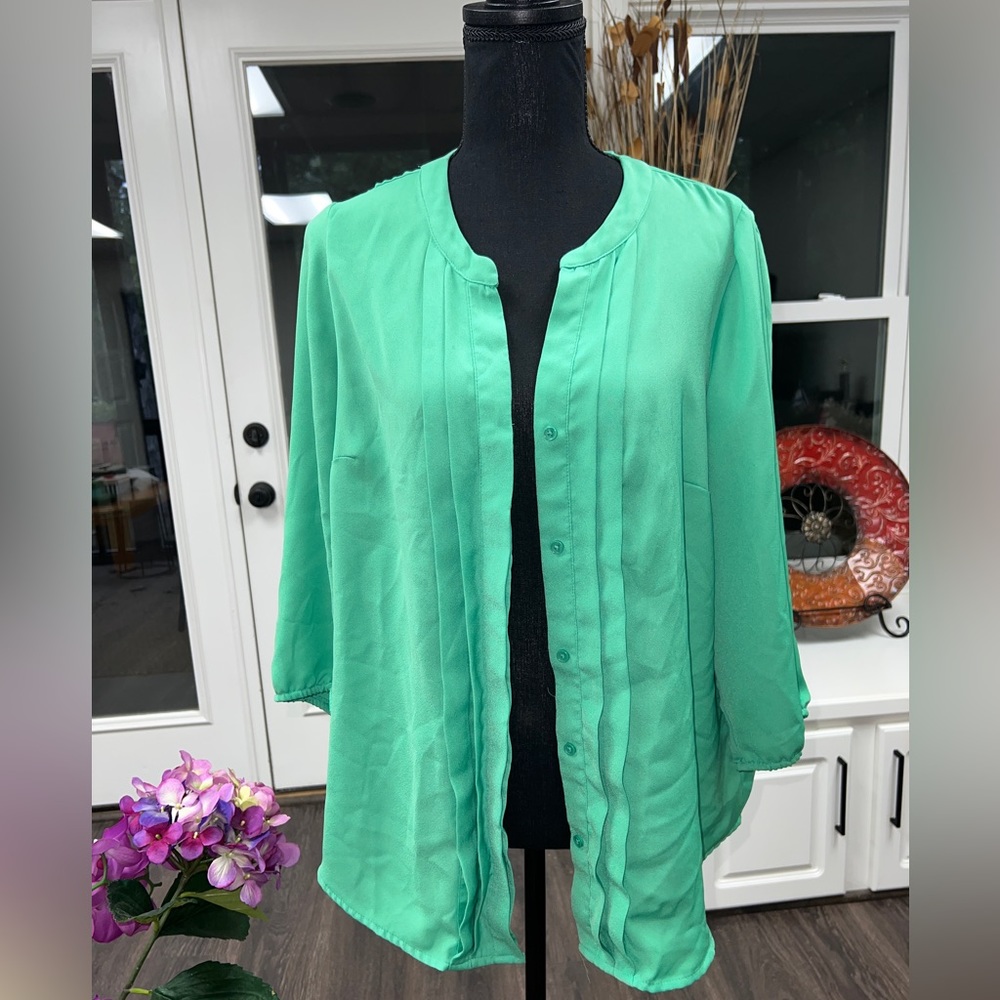 Turquoise blue green button down women’s shirt, size L large